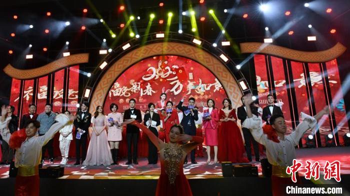 图为跨年晚会现场。　林浩 摄